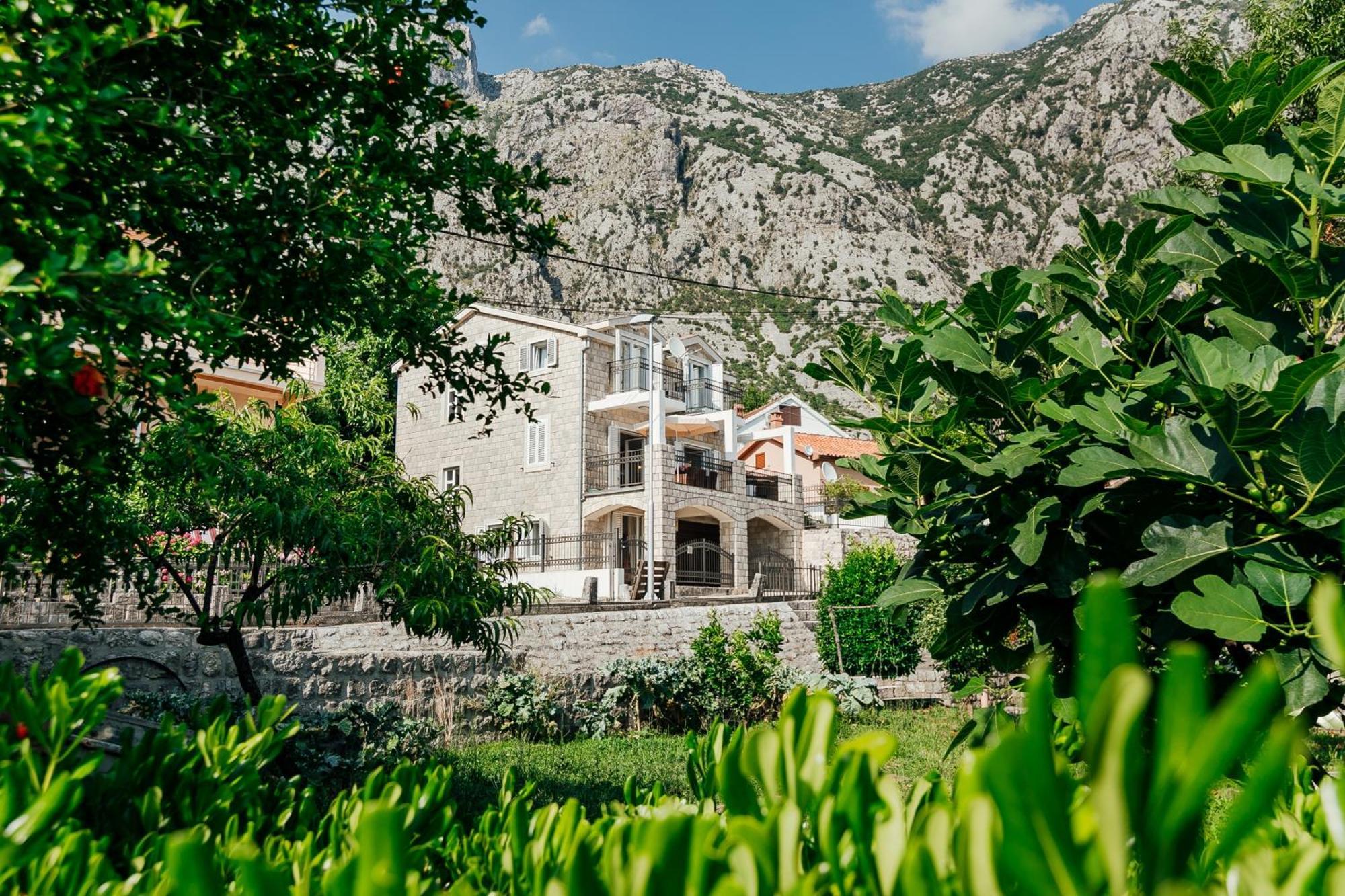 Holiday Home Amanda Hollick Kotor Buitenkant foto