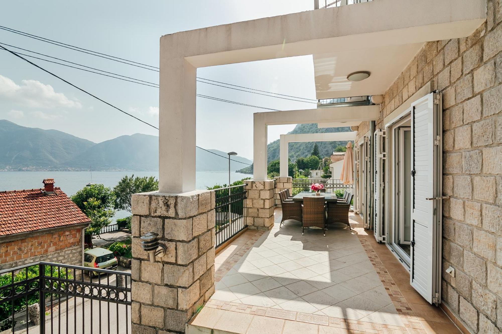 Holiday Home Amanda Hollick Kotor Buitenkant foto